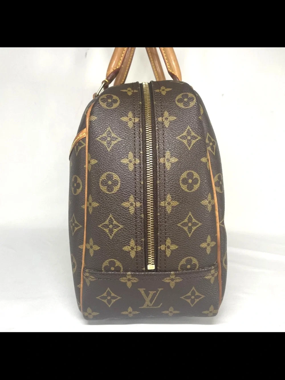 Louis Vuitton classic louis